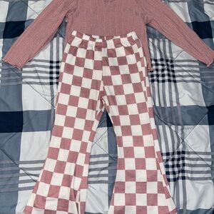 SHEIN Kids Pink and White Matching Set